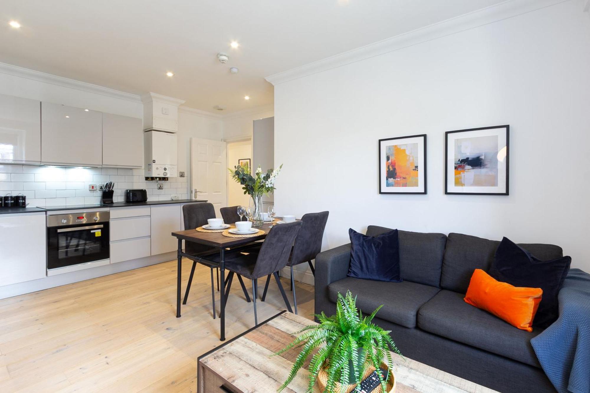 Cosy Central 2 Bedroom - Near Brighton Beach & Shops! Exterior photo