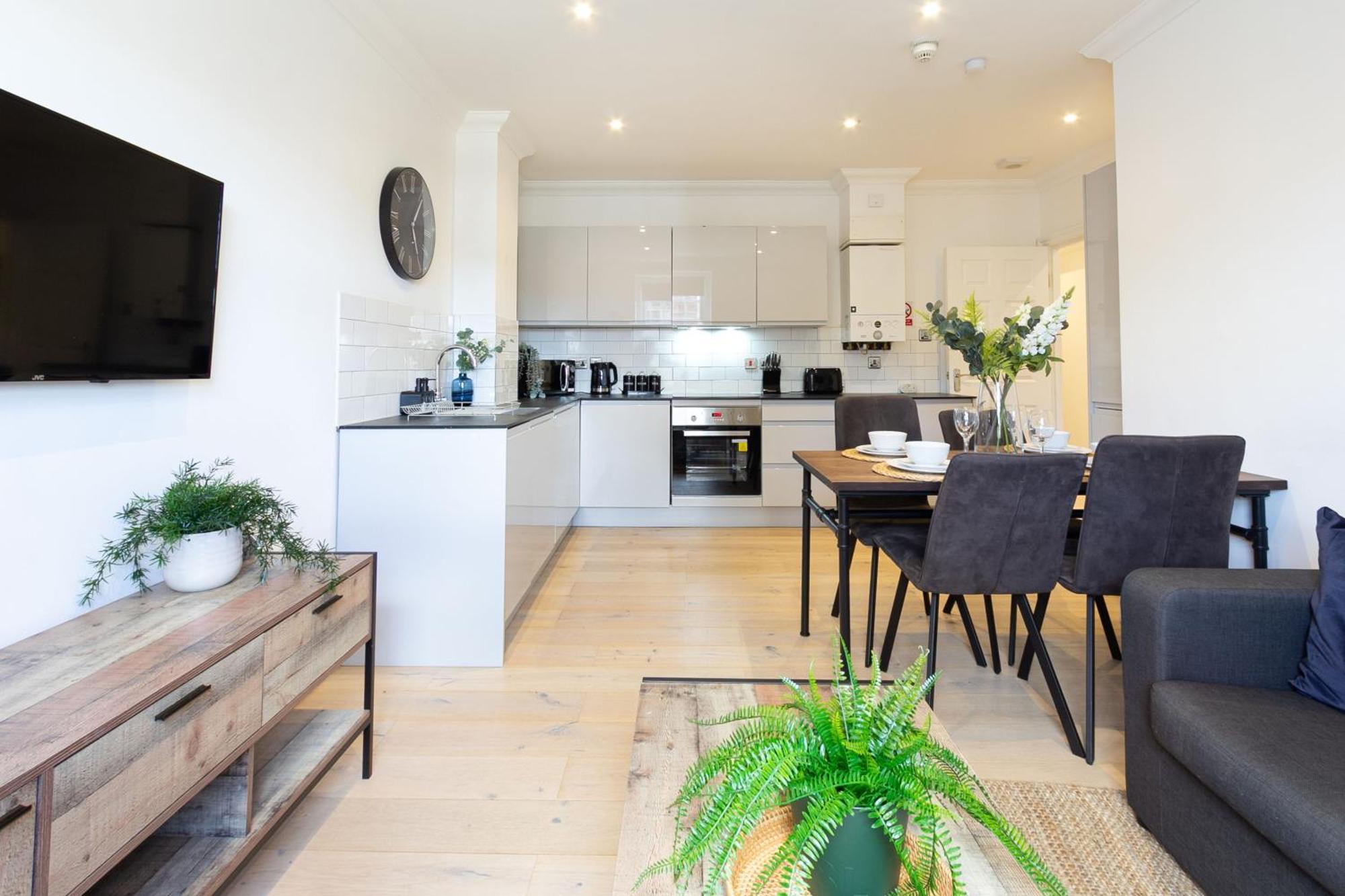 Cosy Central 2 Bedroom - Near Brighton Beach & Shops! Exterior photo